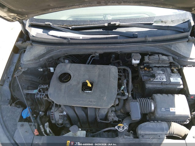 Hyundai ELANTRA Sel