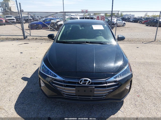 Hyundai ELANTRA Sel