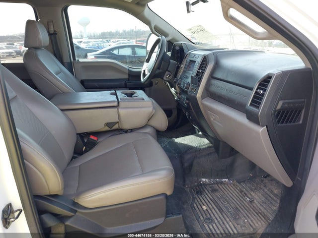 Ford F-250 Xl