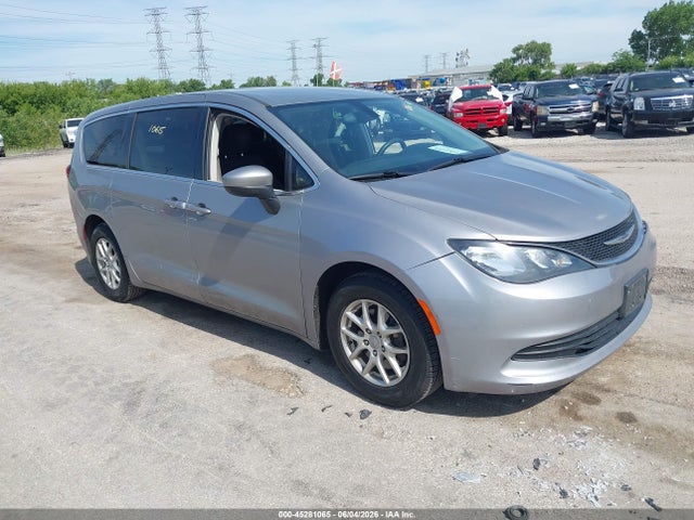 Salvage Chrysler Pacifica Image