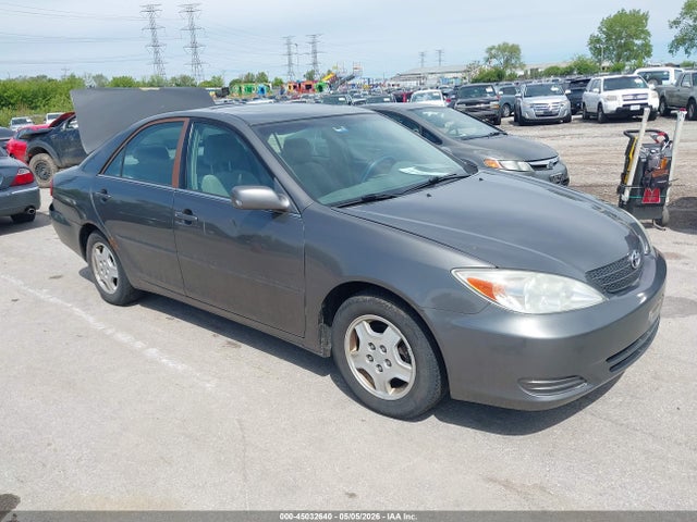 Salvage Toyota Camry Image