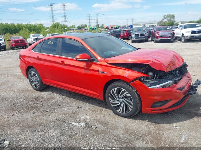 Salvage Volkswagen Jetta Image