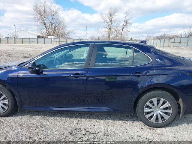 Toyota Camry Le Hybrid