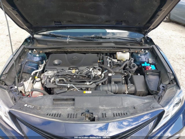 Toyota Camry Le Hybrid