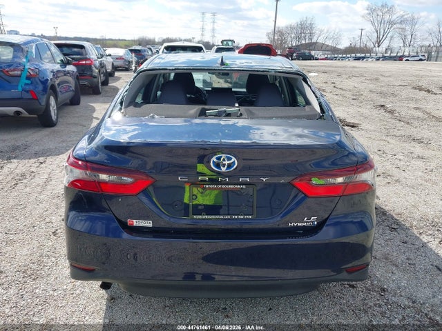 Toyota Camry Le Hybrid