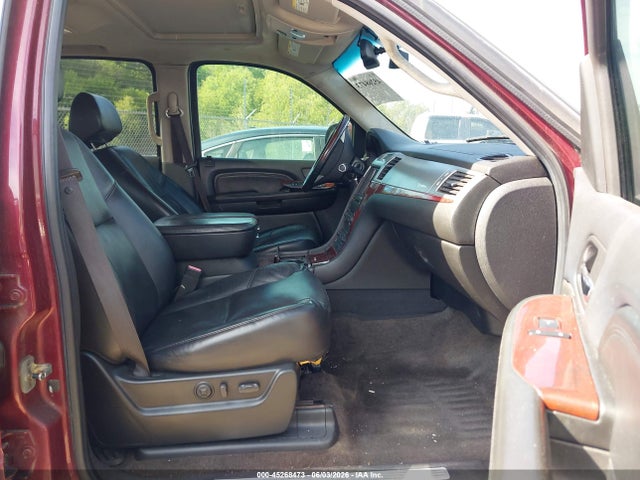 Cadillac Escalade Standard