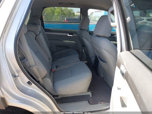 Kia Borrego Lx