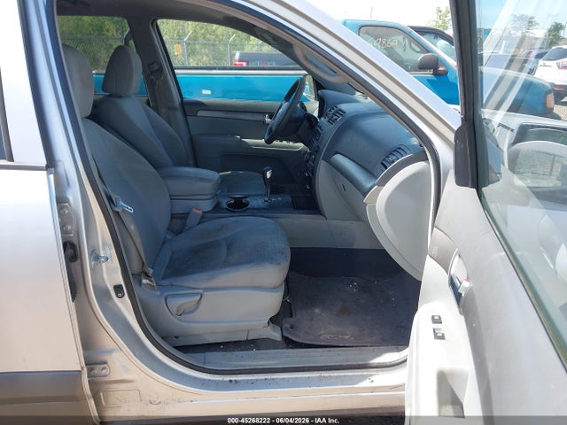 Kia Borrego Lx
