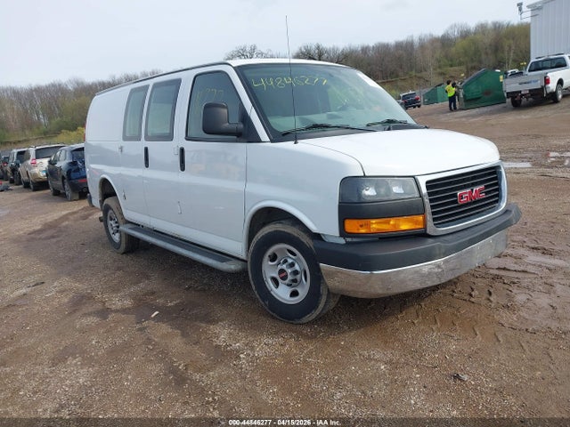 Salvage GMC Savana Image
