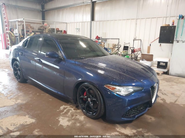 Salvage Alfa Romeo Giulia Image