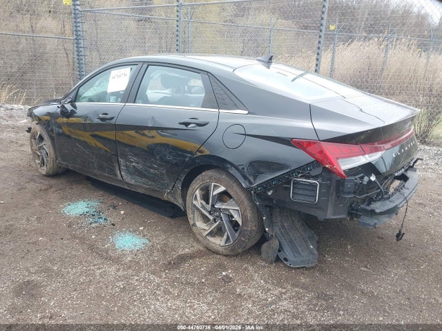 Hyundai ELANTRA Sel