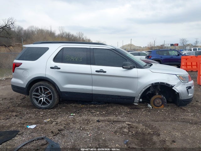 Ford Explorer Sport