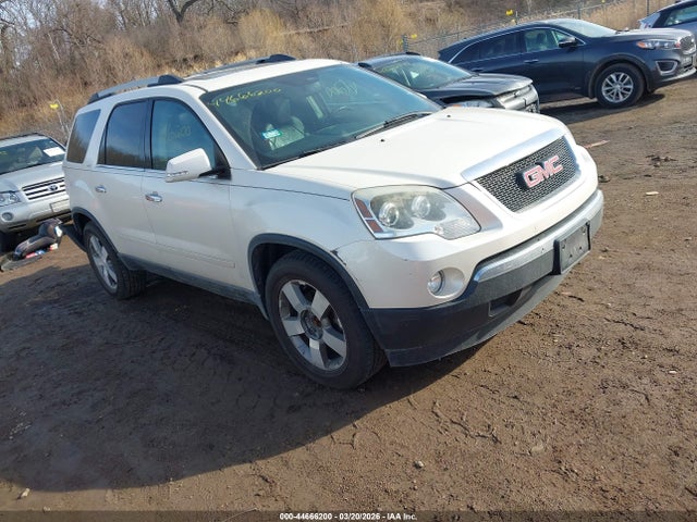 Salvage GMC Acadia Image