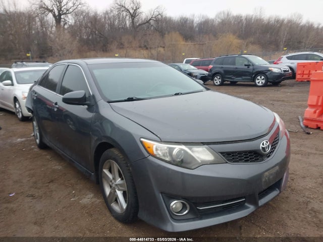 Salvage Toyota Camry Image