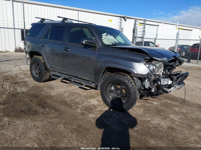 Salvage Toyota 4Runner Image