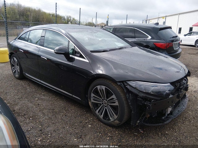 Salvage Mercedes-Benz EQS Image