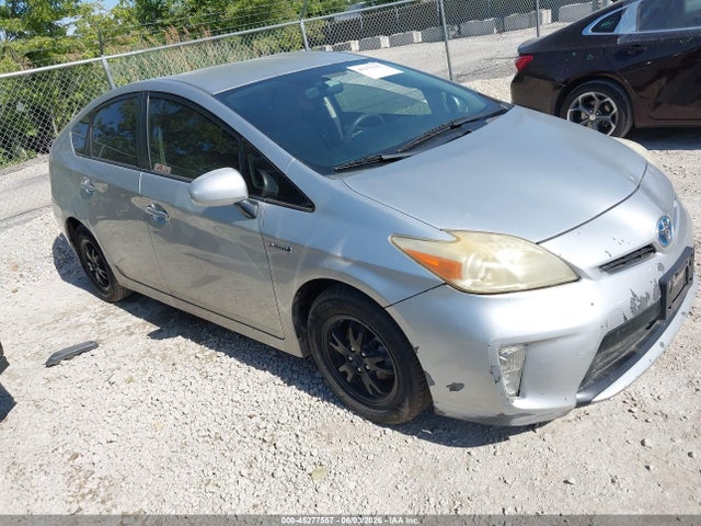 Salvage Toyota Prius Image