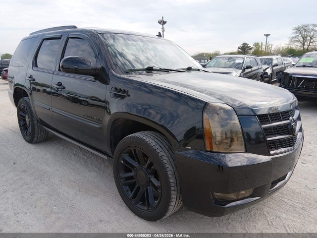 Salvage Cadillac Escalade Image