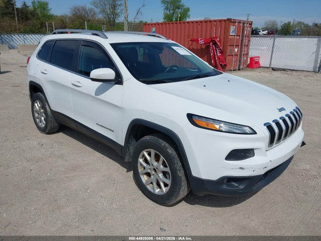 Salvage Jeep Cherokee Image