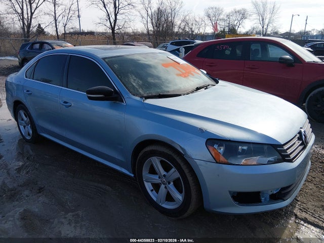Salvage Volkswagen Passat Image