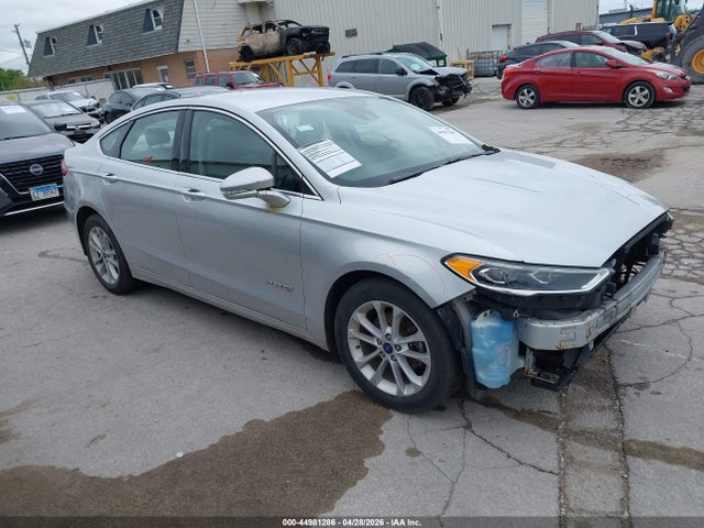 Salvage Ford Fusion Image