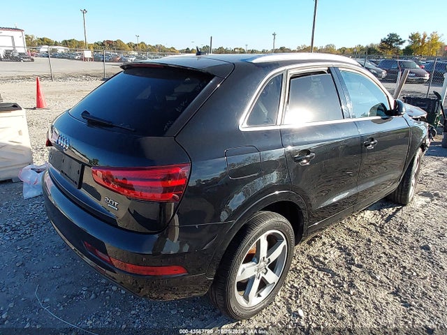 Audi Q3 2.0t Premium Plus