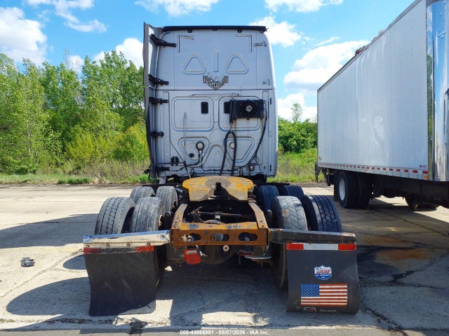 Freightliner Cascadia 125