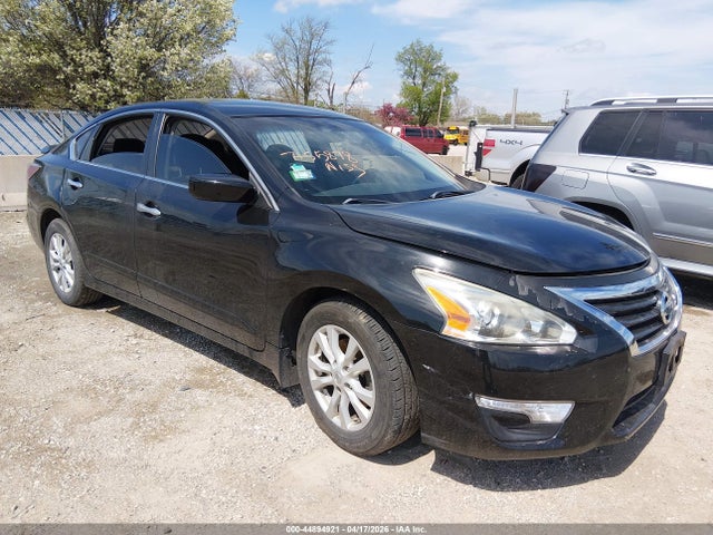 Salvage Nissan Altima Image
