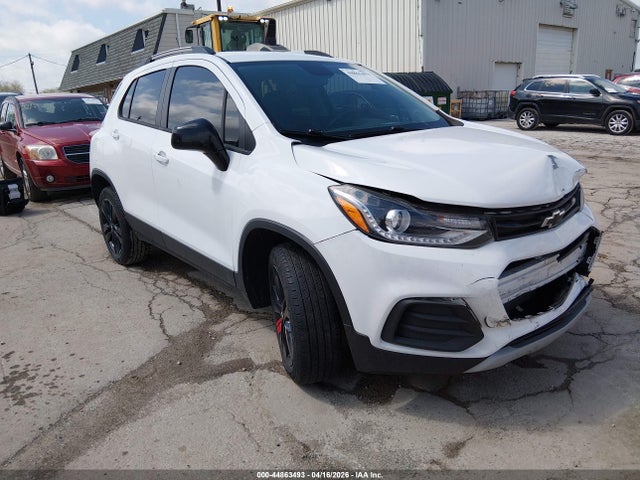 Salvage Chevrolet Trax Image