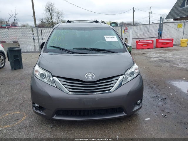 Toyota Sienna Xle V6 8 Passenger