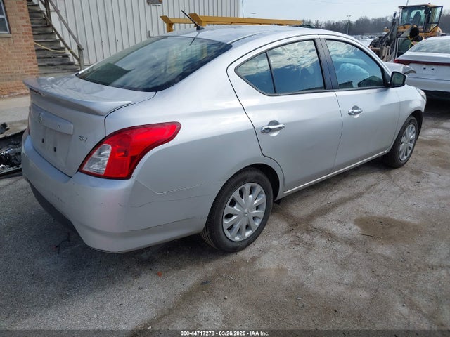 Nissan Versa 1.6 Sv