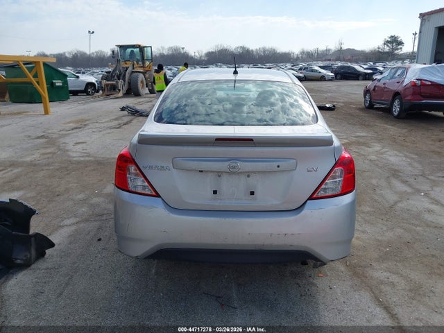 Nissan Versa 1.6 Sv