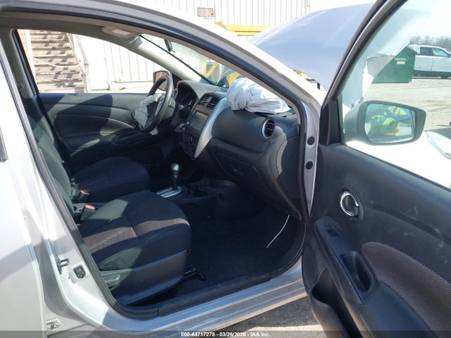 Nissan Versa 1.6 Sv