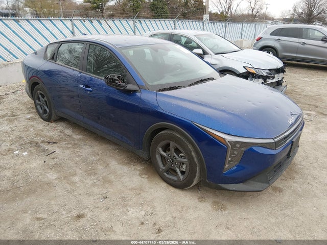 Salvage Kia K4 Image
