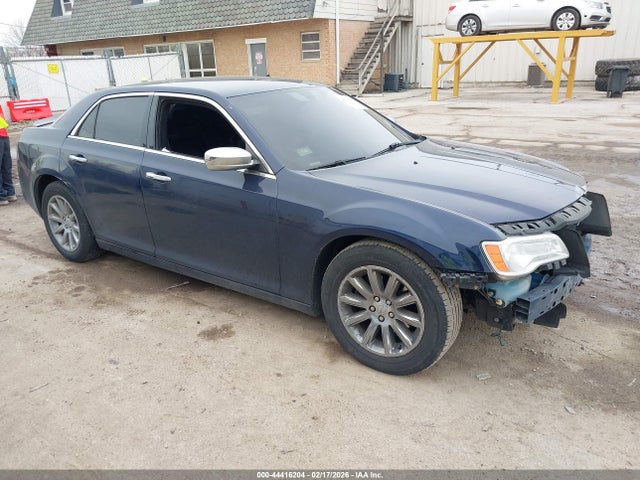 Salvage Chrysler 300c Image