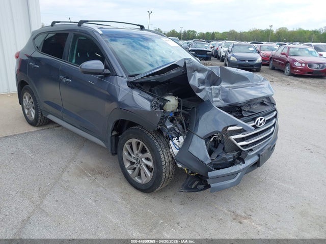 Salvage Hyundai TUCSON Image