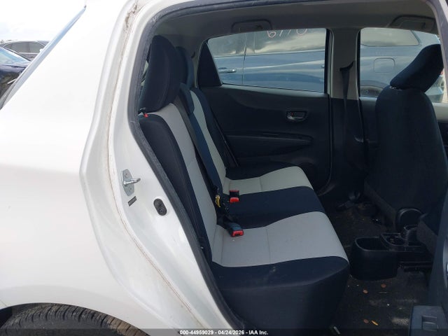 Toyota Yaris Le