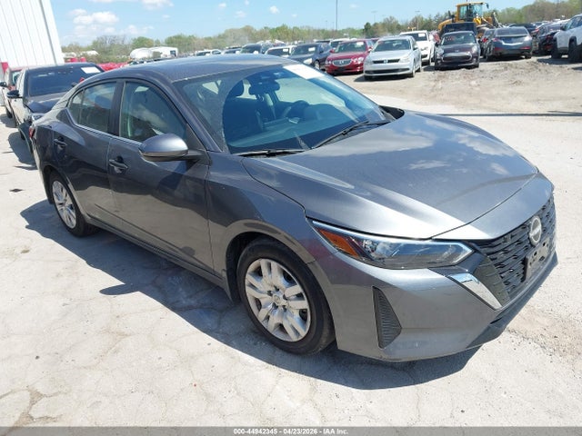 Salvage Nissan Sentra Image