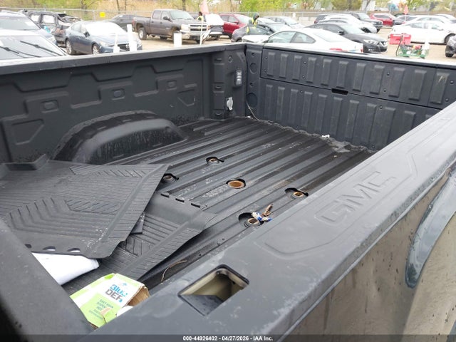 General Motors Sierra 2500HD 4wd  Standard Bed Denali