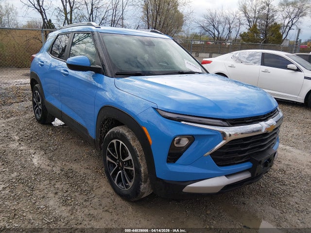 Salvage Chevrolet Trailblazer Image