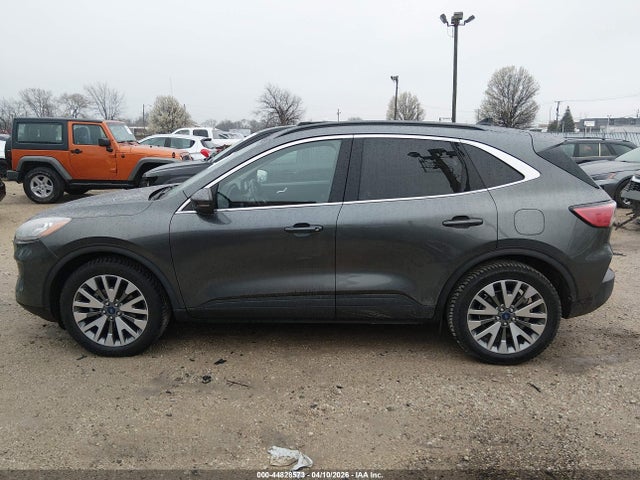 Ford Escape Titanium Hybrid