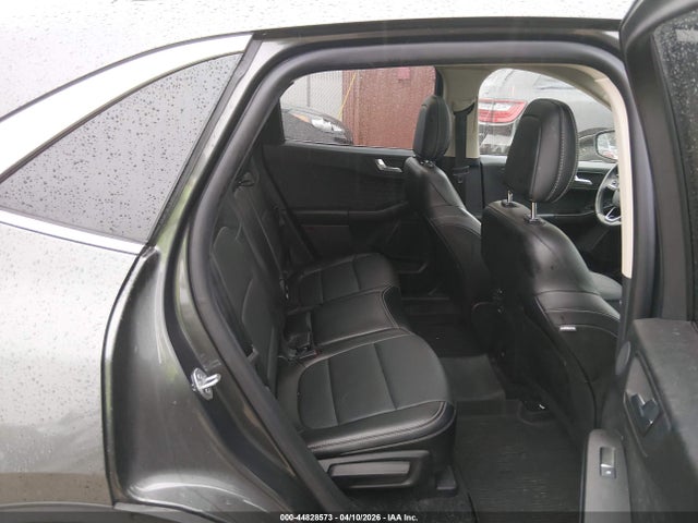 Ford Escape Titanium Hybrid