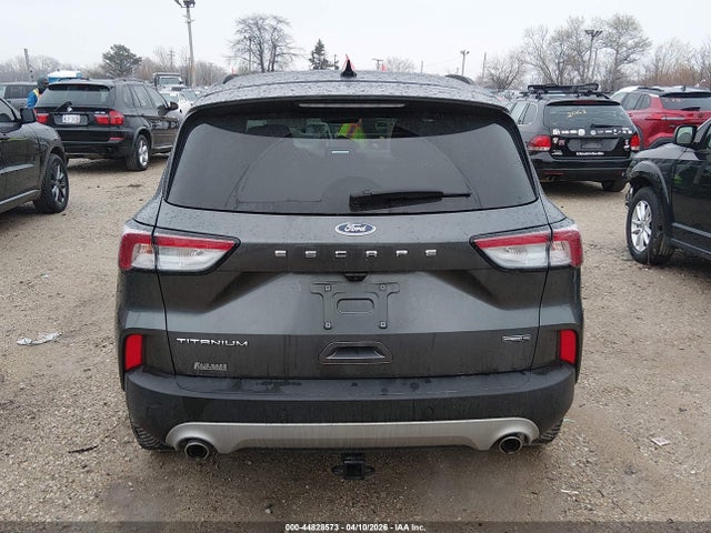 Ford Escape Titanium Hybrid