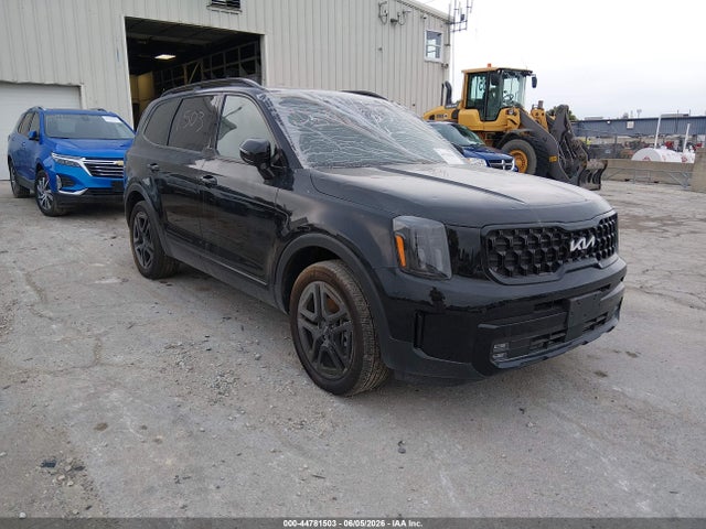 Salvage Kia Telluride Image
