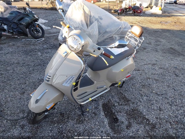 Vespa Gts Sei Giorni 300