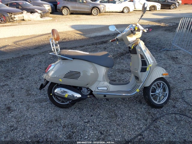 Vespa Gts Sei Giorni 300