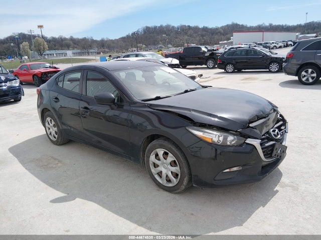 Salvage Mazda Mazda3 Image