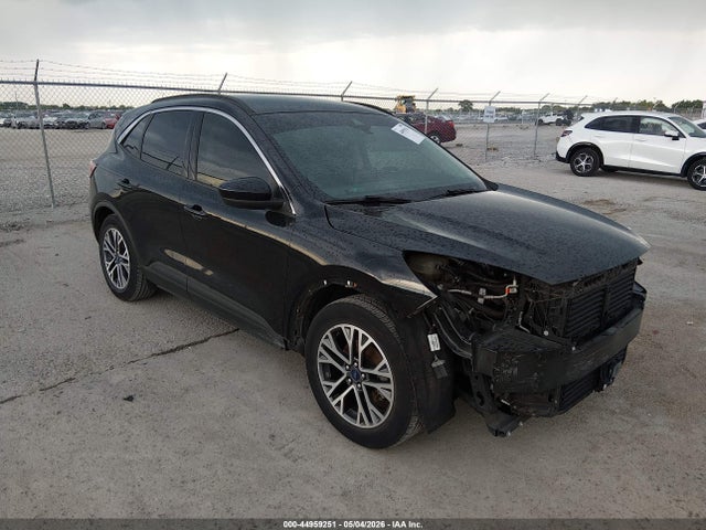 Salvage Ford Escape Image