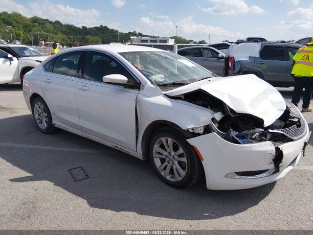 Salvage Chrysler 200 Image