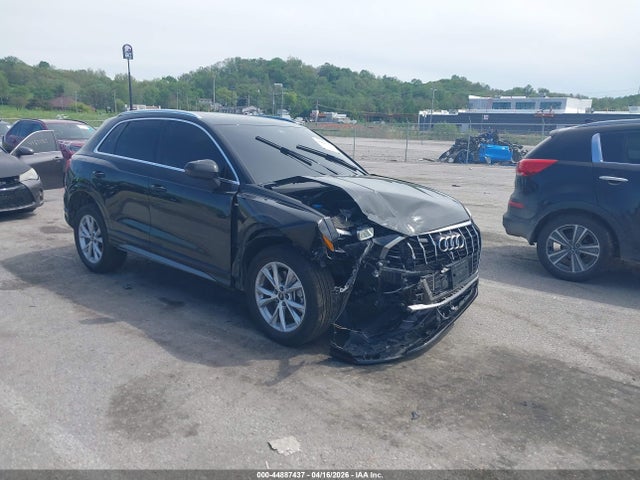 Salvage Audi Q3 Image